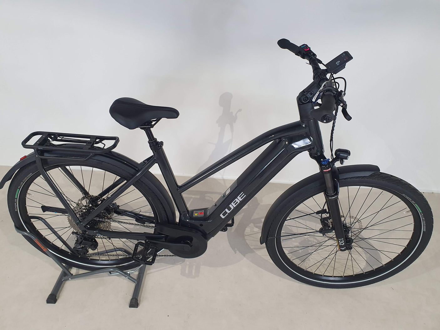 Kathmandu Hybrid EXC