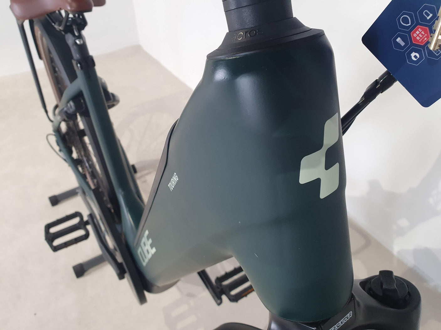 Touring Hybrid One 500