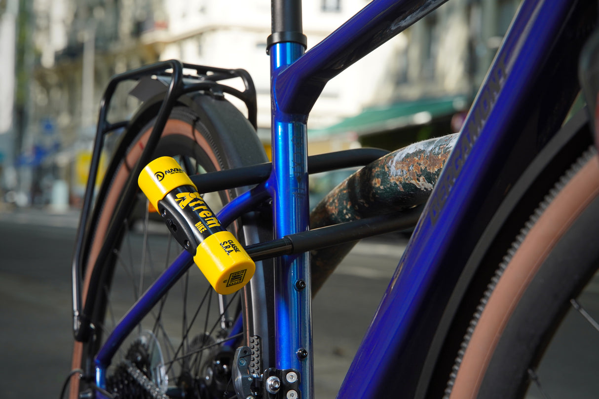 U XTREM BIKE + SUPPORT