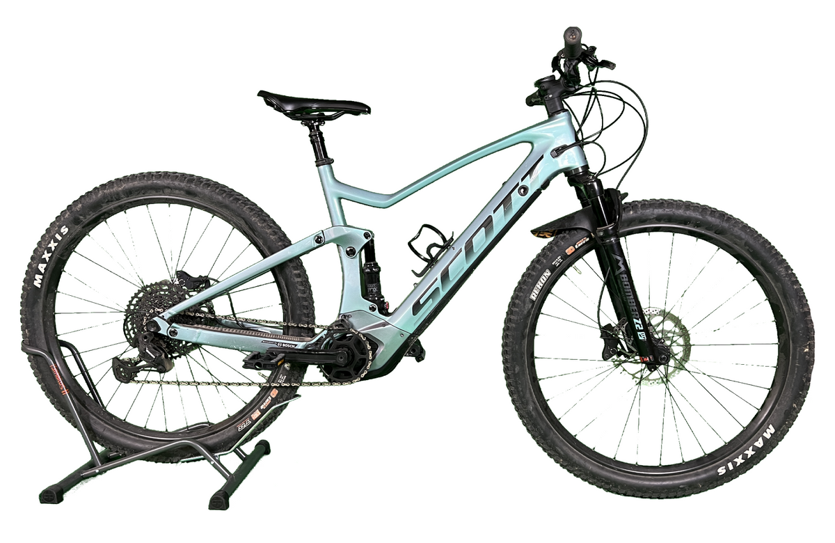 Strike eRide 900
