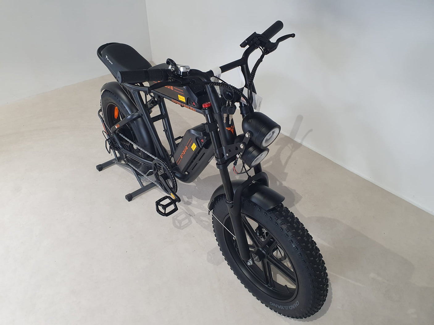 M20 Dual Battery Black