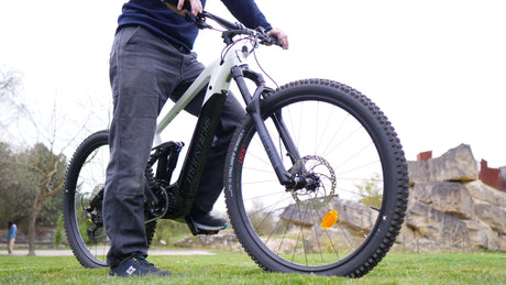 Comment bien choisir son VTT électrique en 2025 ? Le guide complet signé Neold