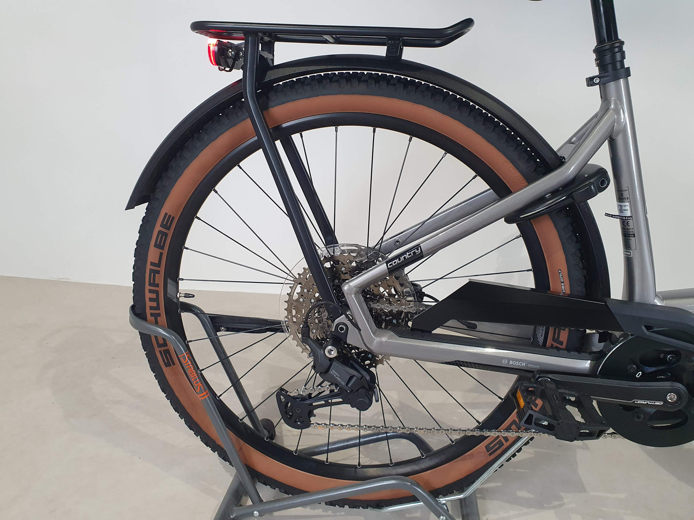 Country R960i EP1